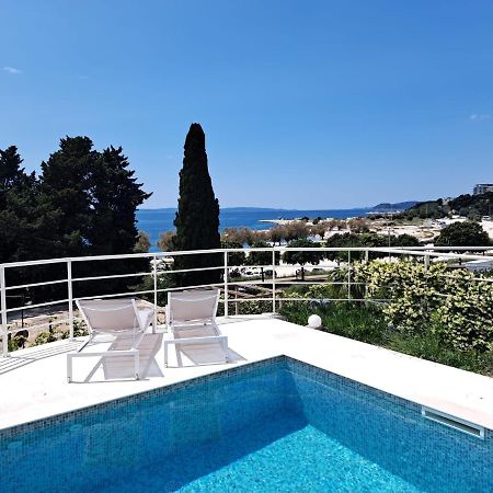 Apartment With Private Pool Split Exterior foto